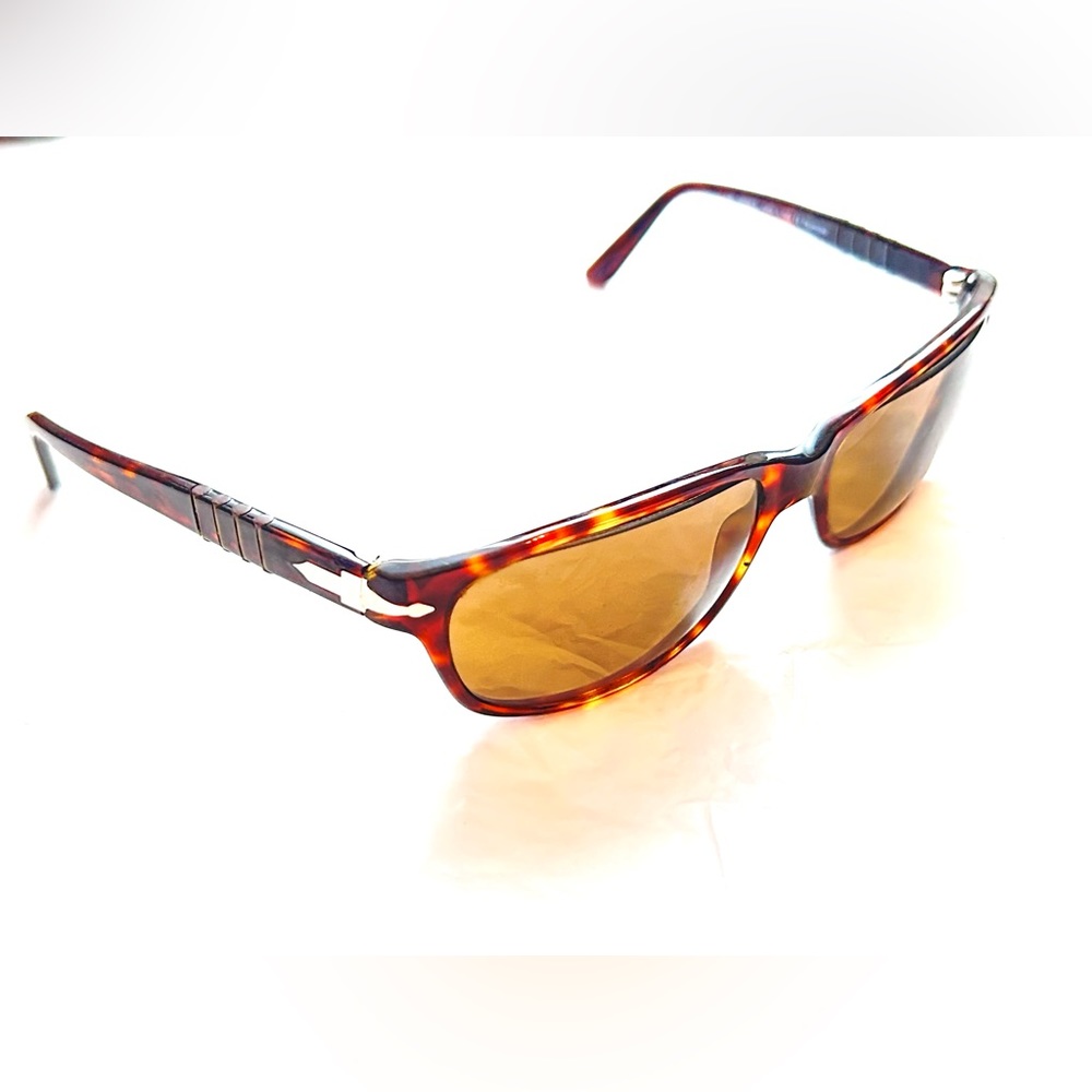 RARE Persol 2672 Sunglasses Polarized James Bond Die Another Day Brown Tortoise